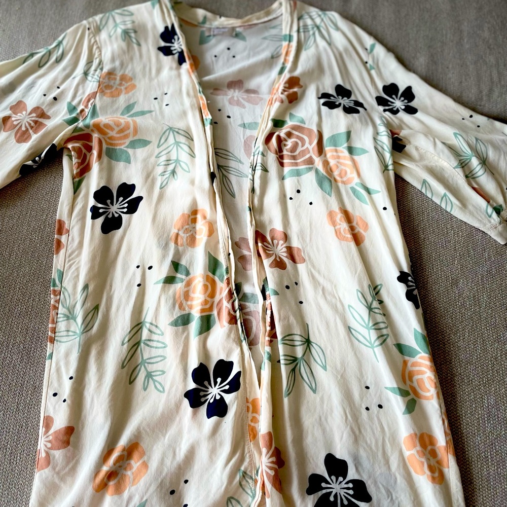 Floral kimono size M